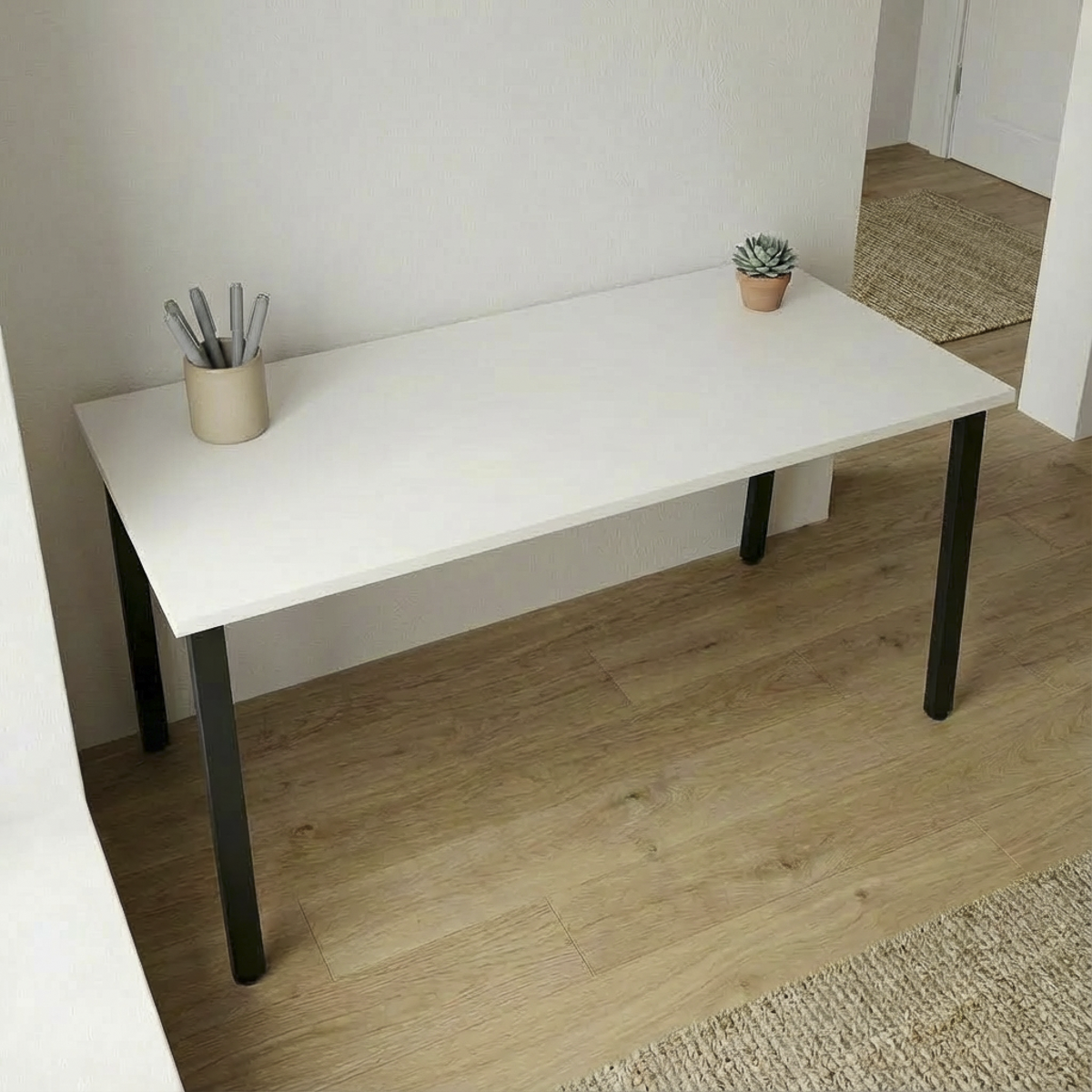 Simple Desk - White / Charcoal