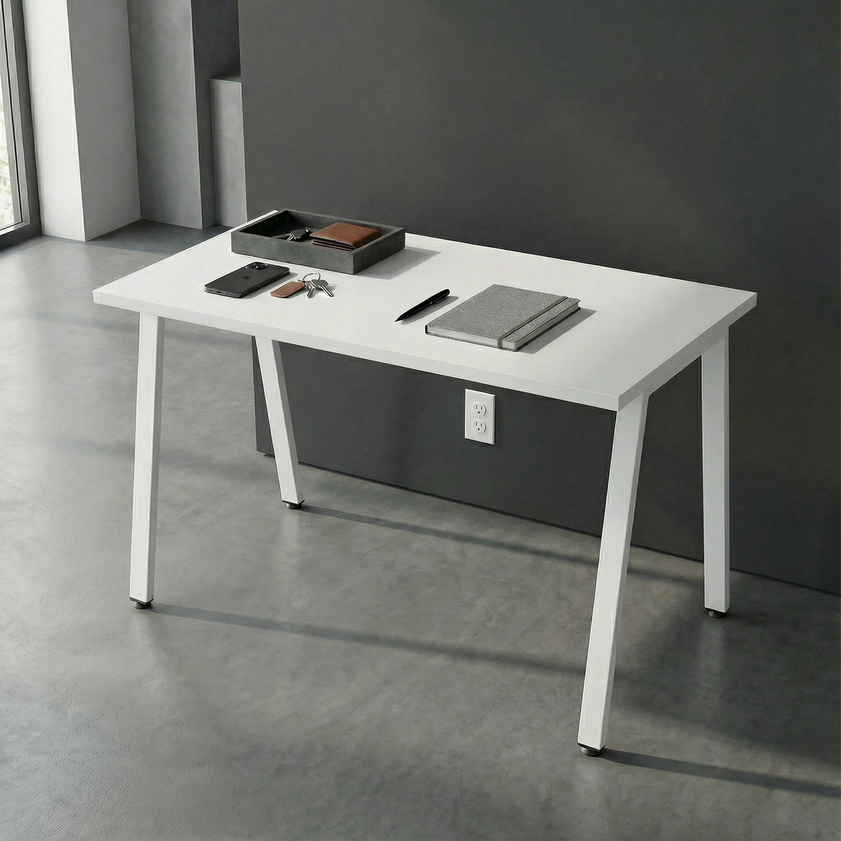 Simple Desk - White / White